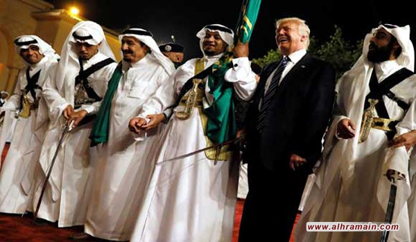 مصادر رفيعة بواشنطن لـ&rdquo;هآرتس&Prime;: الإعلان عن صفقة القرن بات وشيكًا جدًا.. أقّل من دولة والأغوار والقدس لإسرائيل والـ&rdquo;مُحفّزات الاقتصاديّة&rdquo; للفلسطينيين خليجيّة