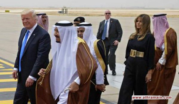 الأوبزرفر: مسؤولون سعوديون يرون في زيارة ترامب إعادة لتدشين النظام في الشرق الأوسط