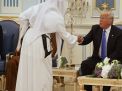 3 فيديوهات آثارت الجدل خلال زيارة الرئيس الأمريكي للسعودية