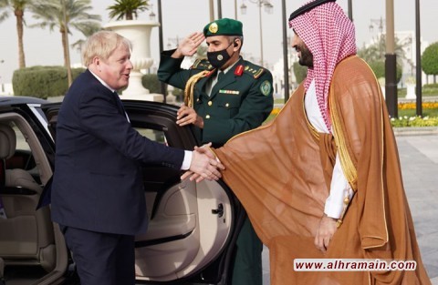 جونسون يدعو السعودية إلى زيادة إنتاجها من النفط