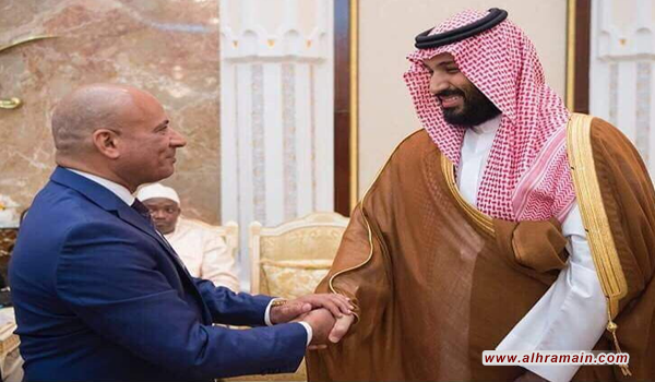 أحمد موسى لـ&rdquo;ابن سلمان&rdquo;: &ldquo;أنت قليل الذوق ومش محترم&rdquo; والأخير يستقبله بابتسامة تملأ شدقيه