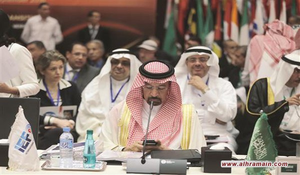 قرارات تخفيض الرواتب في السعودية: تقشف أم نهاية عهد &laquo;المجتمع الرعوي&raquo;؟