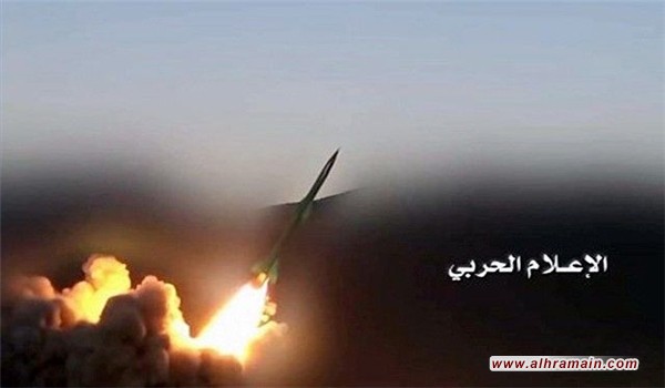  قاهر 1" يمني يدك تجمعات العدوان السعودي بمعسكر التداوين في مأرب 