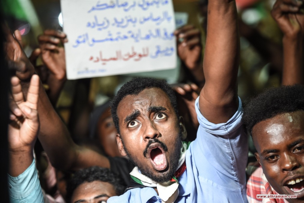 &laquo;العسكري&raquo; رسمياً في صراع المحاور: &laquo;حميدتي&raquo; عرّاب الوصاية السعودية