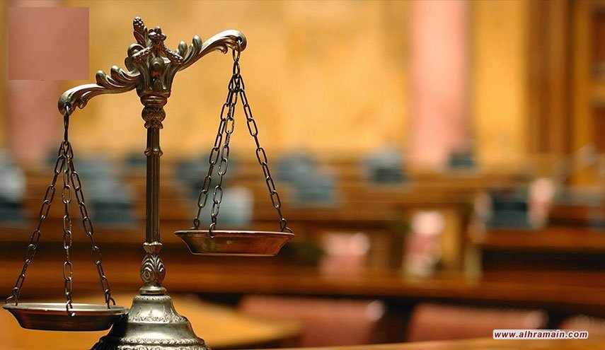 قاض سعودي يثير موجة من الغضب لتورطه بعلاقات محرمة!