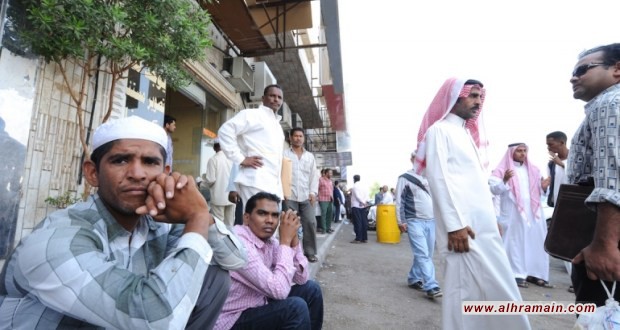 السعودية توقف آلاف الوافدين عن العمل