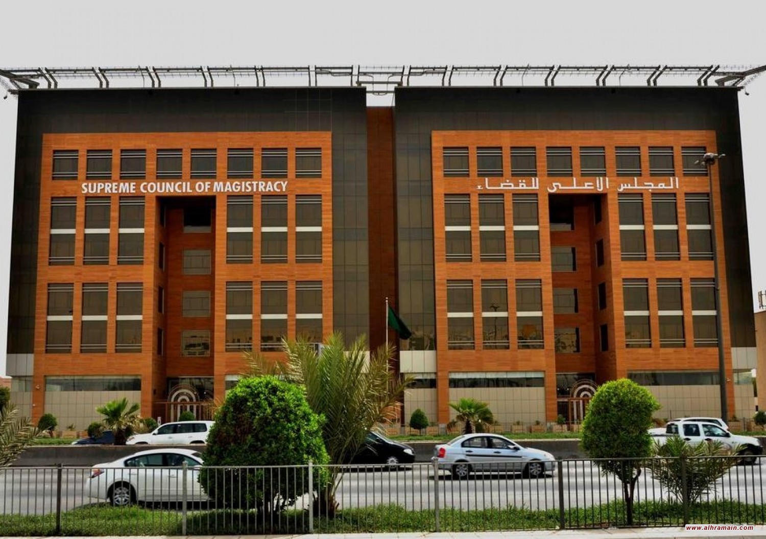 السعودية.. إعادة رسم القطاع القضائي وسلب استقلاليته بطرق عميقة