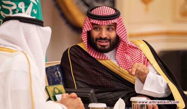 "بلومبرغ": سياسيات "بن سلمان" تدفع الأموال للهروب من السعودية