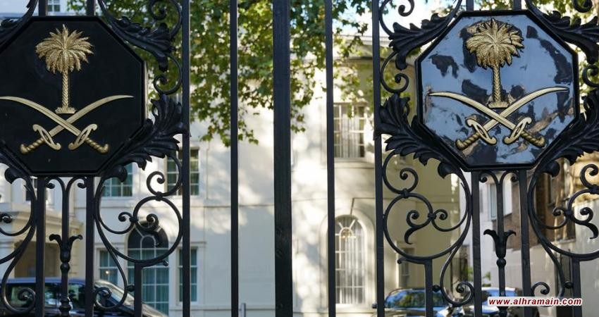 مصادر: السعودية ترسل قنصلا وموظفين اثنين لسفارتها بدمشق