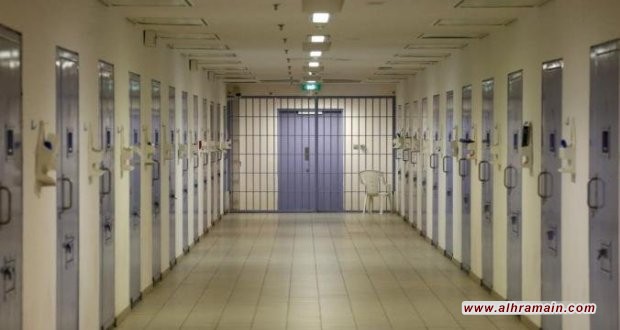 معتقلة وُضعت في العزل الانفرادي 5 أشهر وهي حامل