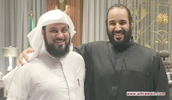 &ldquo;عرابي&rdquo; تحرج العريفي والقرني: أي شريعة تبيح أن يسرق غلام تافه أموال المسلمين ليدفعها جزية لترامب!