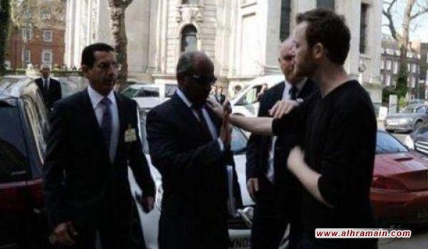 بالفيديو..محاولة لاعتقال ناطق جيش الحرب السعودي &ldquo;احمد عسيري&rdquo; في بريطانيا.