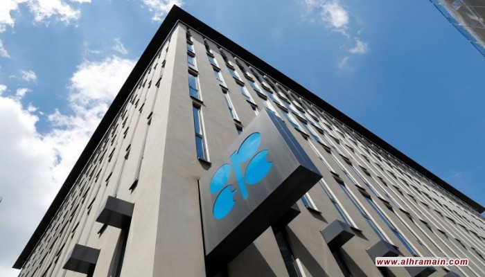 السعودية تشيد بقرار تمديد خفض إنتاج النفط