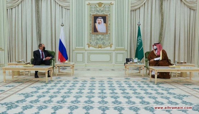 ماذا تعني زيارة لافروف الخليجية بالنسبة للعلاقات السعودية الأمريكية؟