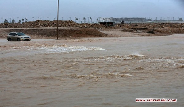 الإنذارات تتوالى والجيش يتأهب في سلطنة عمان&hellip; والسعودية تحذر بعد اقتراب إعصار &ldquo;مكونو&rdquo; منها