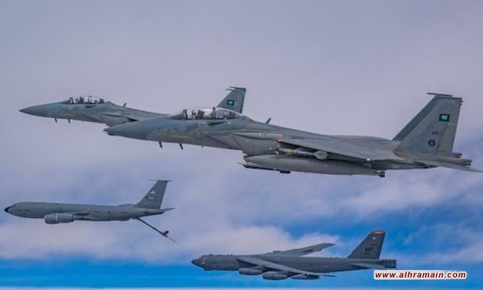 ترافقها مقاتلات سعودية.. قاذفة أمريكية تعبر أجواء المملكة