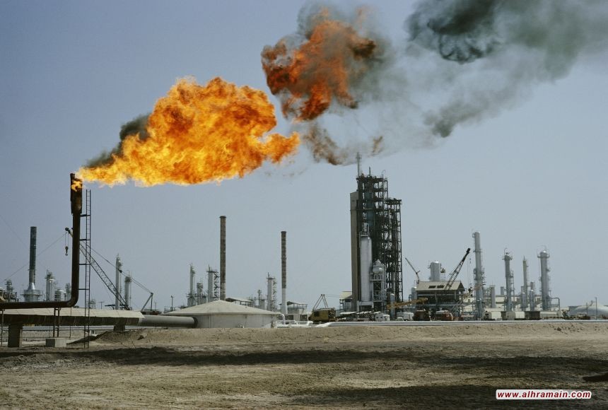 الرياض في تَعارُض مع مصالحها: تخفّض سعر النفط لآسيا   